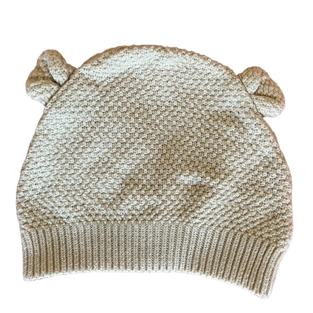 0-6 months hat Gerber knit baby hat in natural tone w/little teddy bear ears
